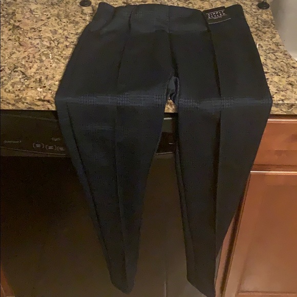 ***NWT*** Stretchy Houndstooth Pants - Picture 3 of 8